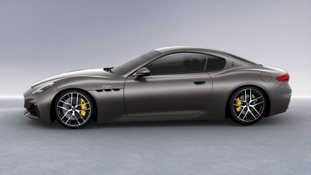 Maserati GranTurismo Trofeo V6 550CV AWD