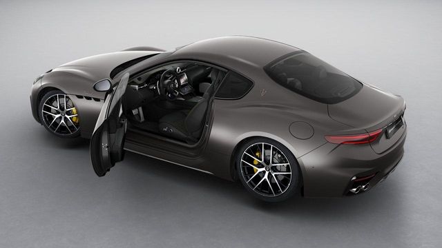 Maserati GranTurismo Trofeo V6 550CV AWD