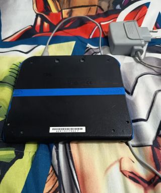 Nintendo DSi - Azul y Negro