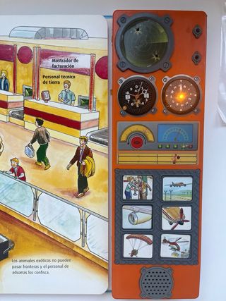 Libro infantil En el aeropuerto con luz y sonido.