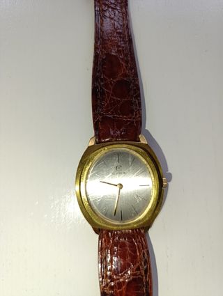 Reloj Cima chapado oro, correa cocodrilo