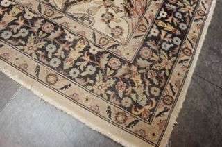 Alfombra de India. Lana. 200x125. Hecha a mano