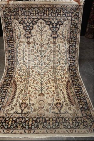 Alfombra de India. Lana. 200x125. Hecha a mano