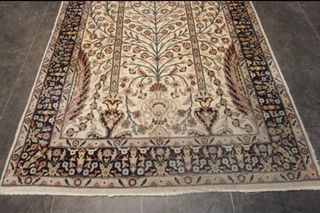 Alfombra de India. Lana. 200x125. Hecha a mano