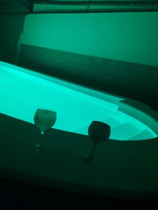PISCINA PREFABRICADA DE POLIÉSTER MODELO COLISEUM