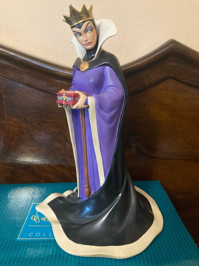 Figurine Wdcc Walt Disney classic collection queen snow white 1997