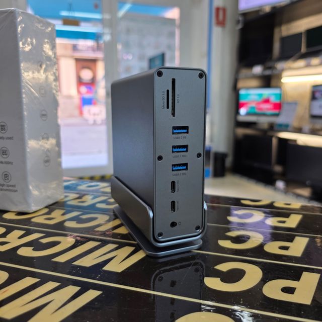 DOCKING STATION VERTICAL 15 EN 1 - 3 MONITORES