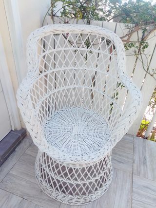Sillón mimbre blanco vintage