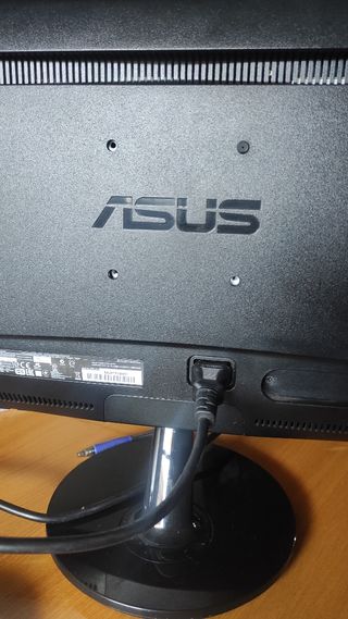 Monitor ASUS VS207DE 19'5 pulgadas.