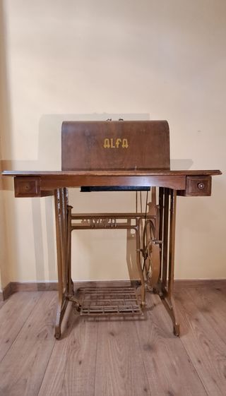 Maquina de Coser ALFA