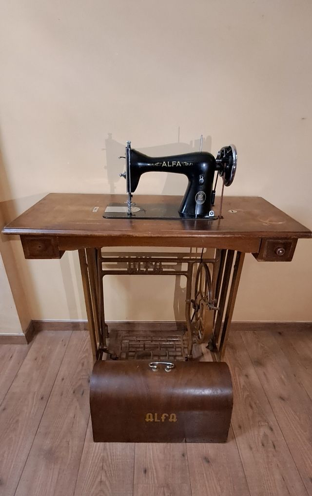 Maquina de Coser ALFA