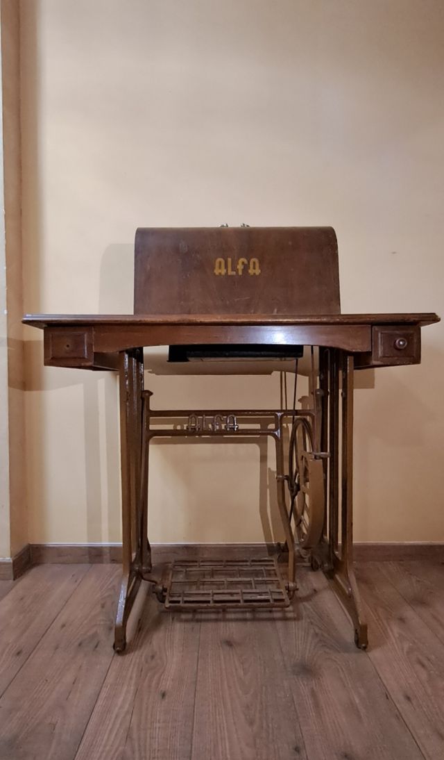 Maquina de Coser ALFA