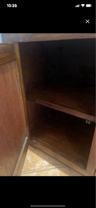 Mueble de madera bajo