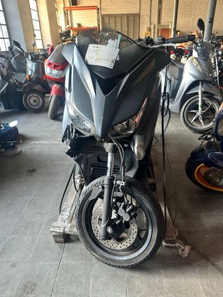 Yamaha xmax 125-250 2016 accidentada siniestro 