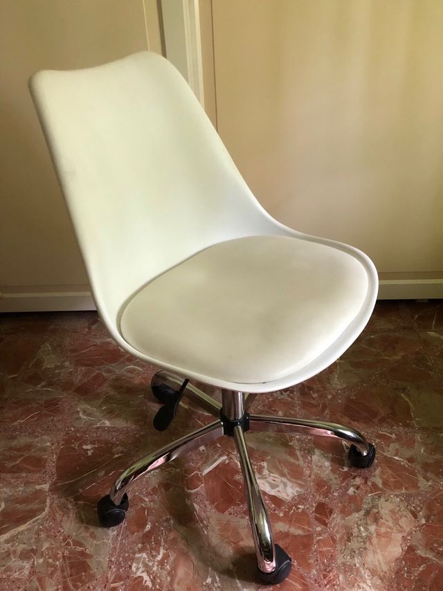 Silla oficina blanca giratoria