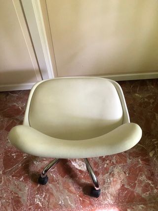 Silla oficina blanca giratoria