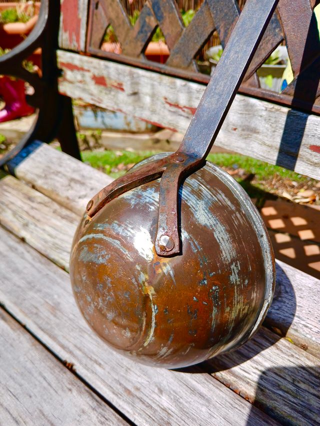 CAZO ANTIGUO DE COBRE CROMADO Y HIERRO