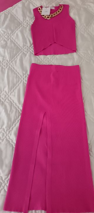 Conjunto top y falda rosa