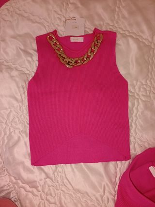 Conjunto top y falda rosa