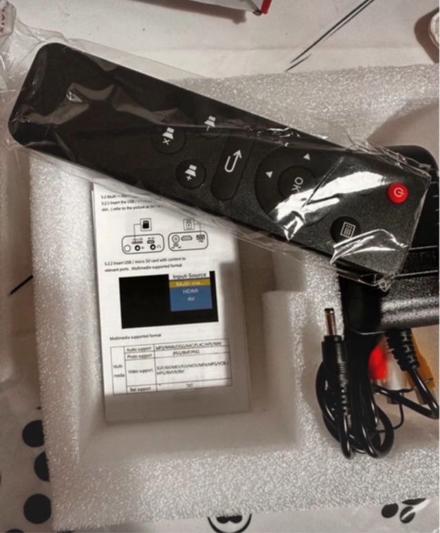 Proiettore mini funzionante, hdmi ecc