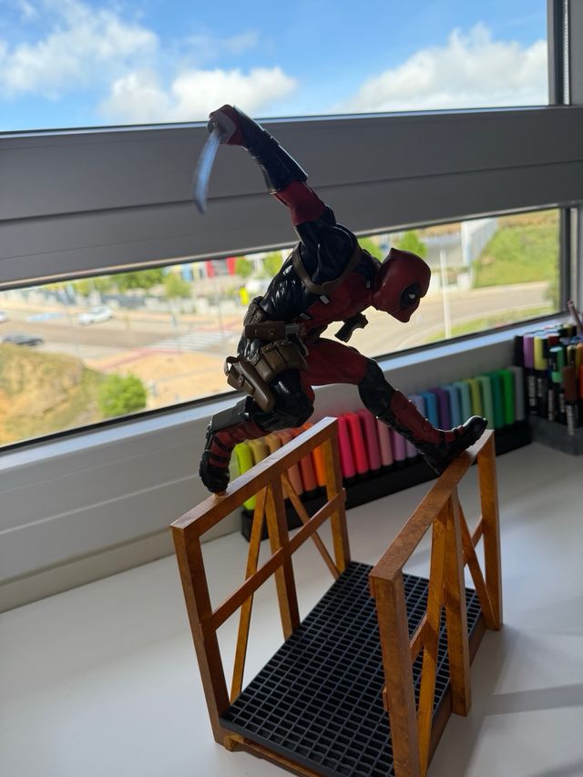 Estatua Deadpool ArtFX 1/6 Marvel