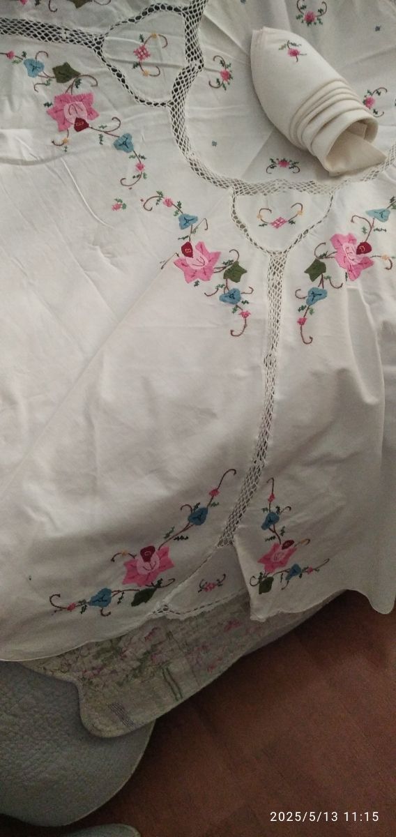 Toalhas de mesa e guardanapos