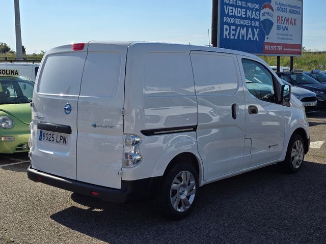 Nissan NV200 2021