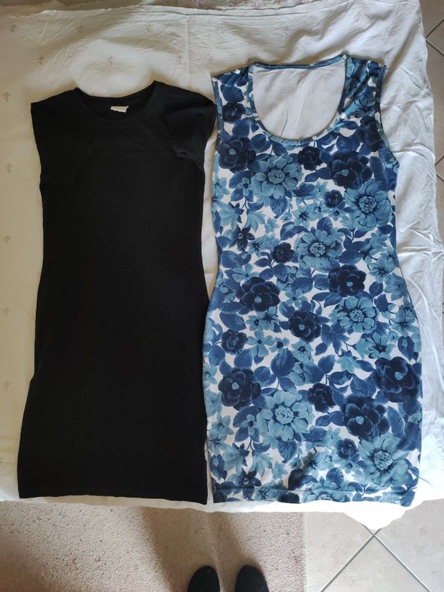 2 Vestiti: Nero & Floreale, insieme 4 euro