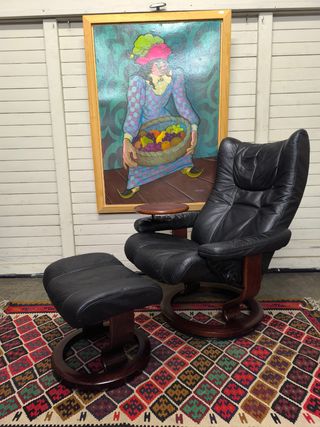 Sillón, stressless ekornes. Mesita. Puff