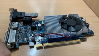 Scheda video GeForce 405 1GB DDR3