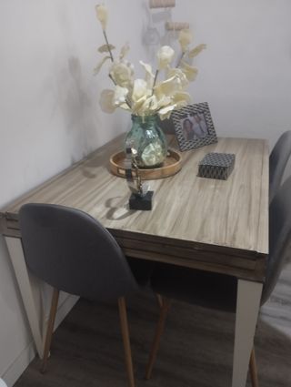 Mesa de salón extensible abierta 2,40