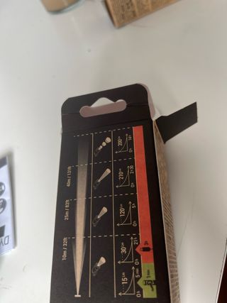 Linterna Decathlon Dynamo 900 - 210 lúmenes