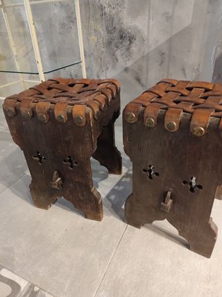 Pareja de taburetes Antiguos.