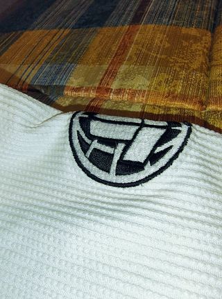 Kimono-Gi Jiu Jitsu talla A3 blanco.