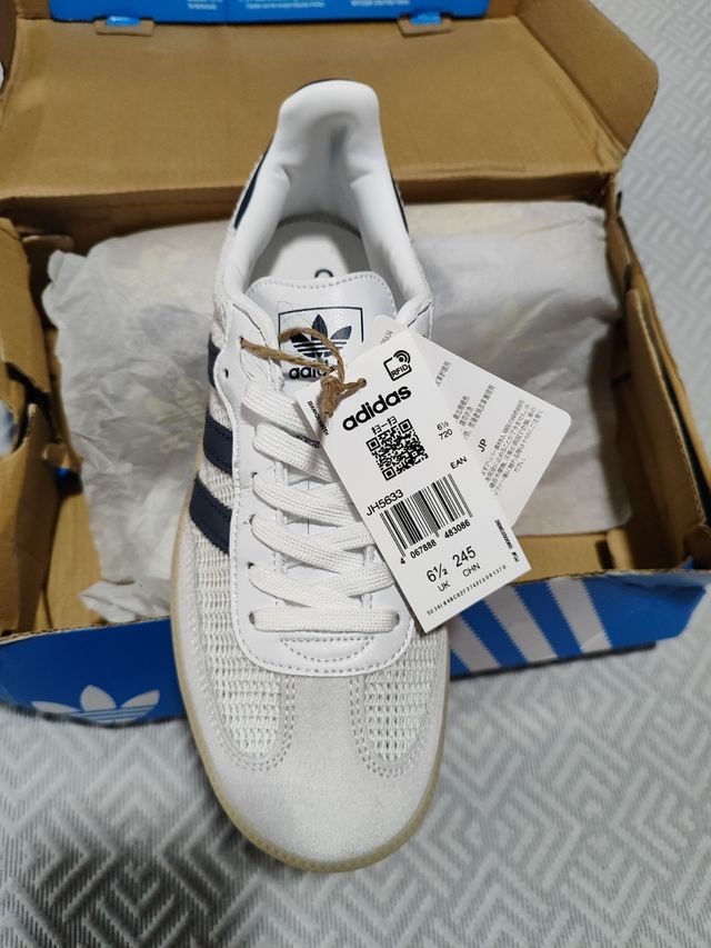 Zapatillas blancas y azules talla 39