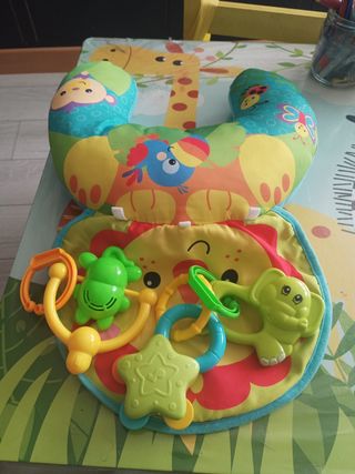 Cojín actividades bebé 6m+ Petit Planet