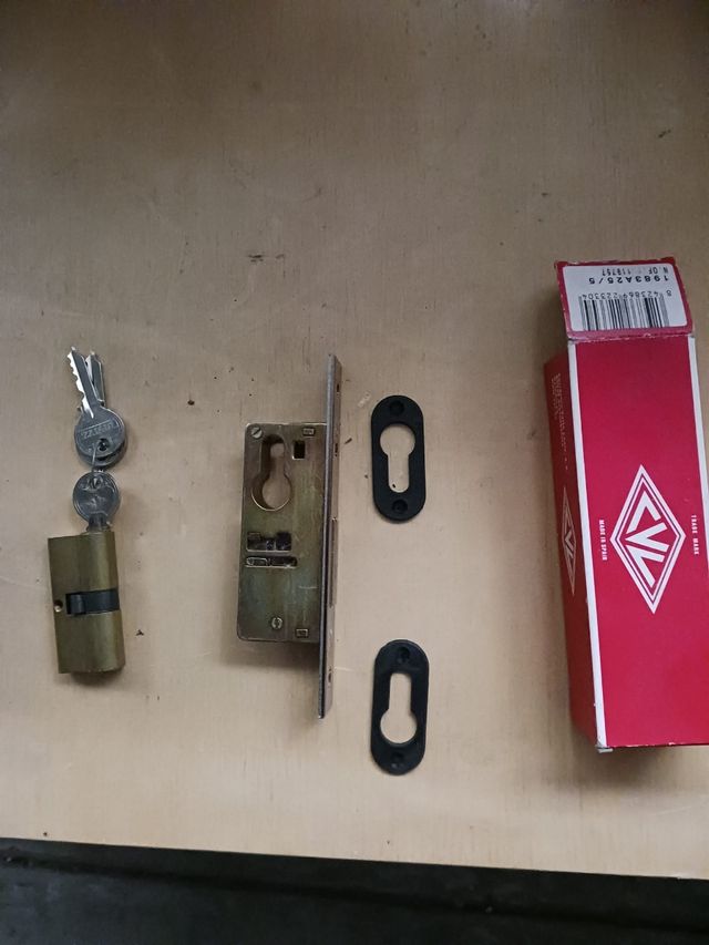 Cerraduras de diversos tamaños consultar stock