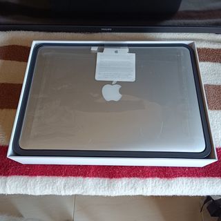 MacBook Pro 13" A1502 Plata, año 2015.