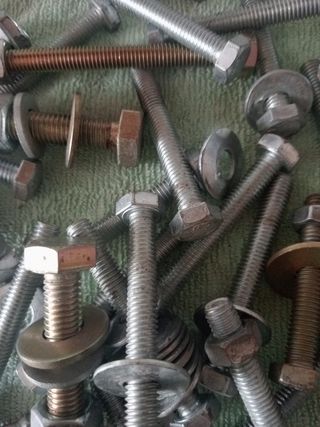 Lote tornillos y tuercas
