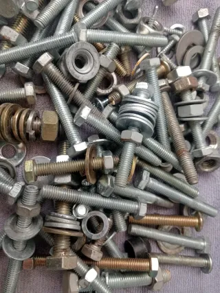 Lote tornillos y tuercas