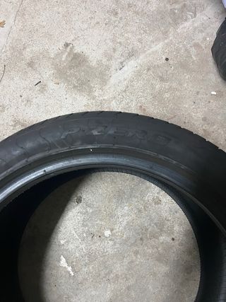 Neumatico Pirelli Pzero 275/40/19.