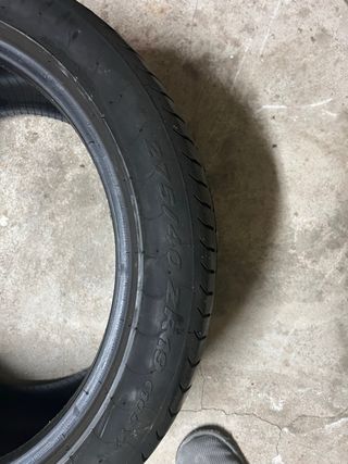 Neumatico Pirelli Pzero 275/40/19.