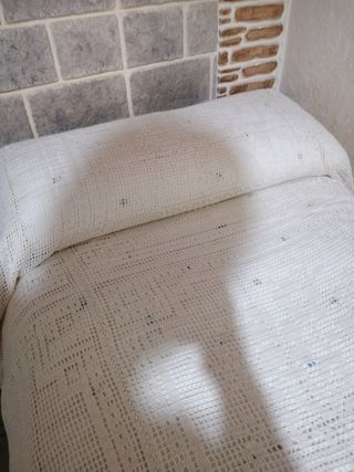 Colcha ganchillo algodón beig, hecha a mano