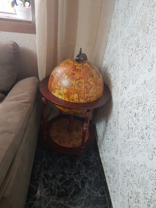 Mini bar globe