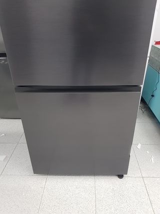 Refrigerador Samsung Nueva con tara 