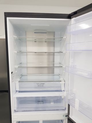 Refrigerador Samsung Nueva con tara 