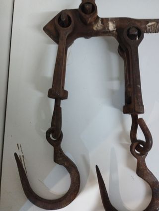 Antigua báscula romana 