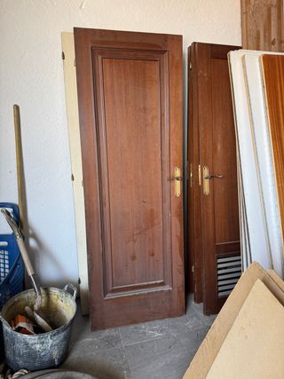 Puertas madera maciza antiguas