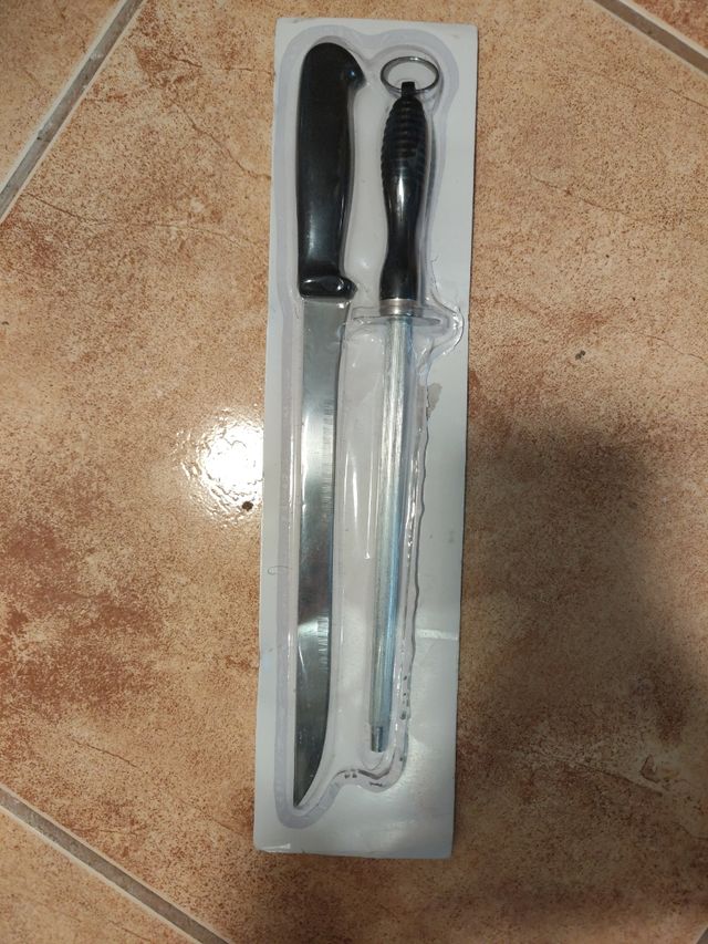 Cuchillo jamonero + afilador