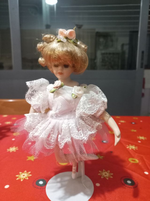 Statuina ballerina porcellana